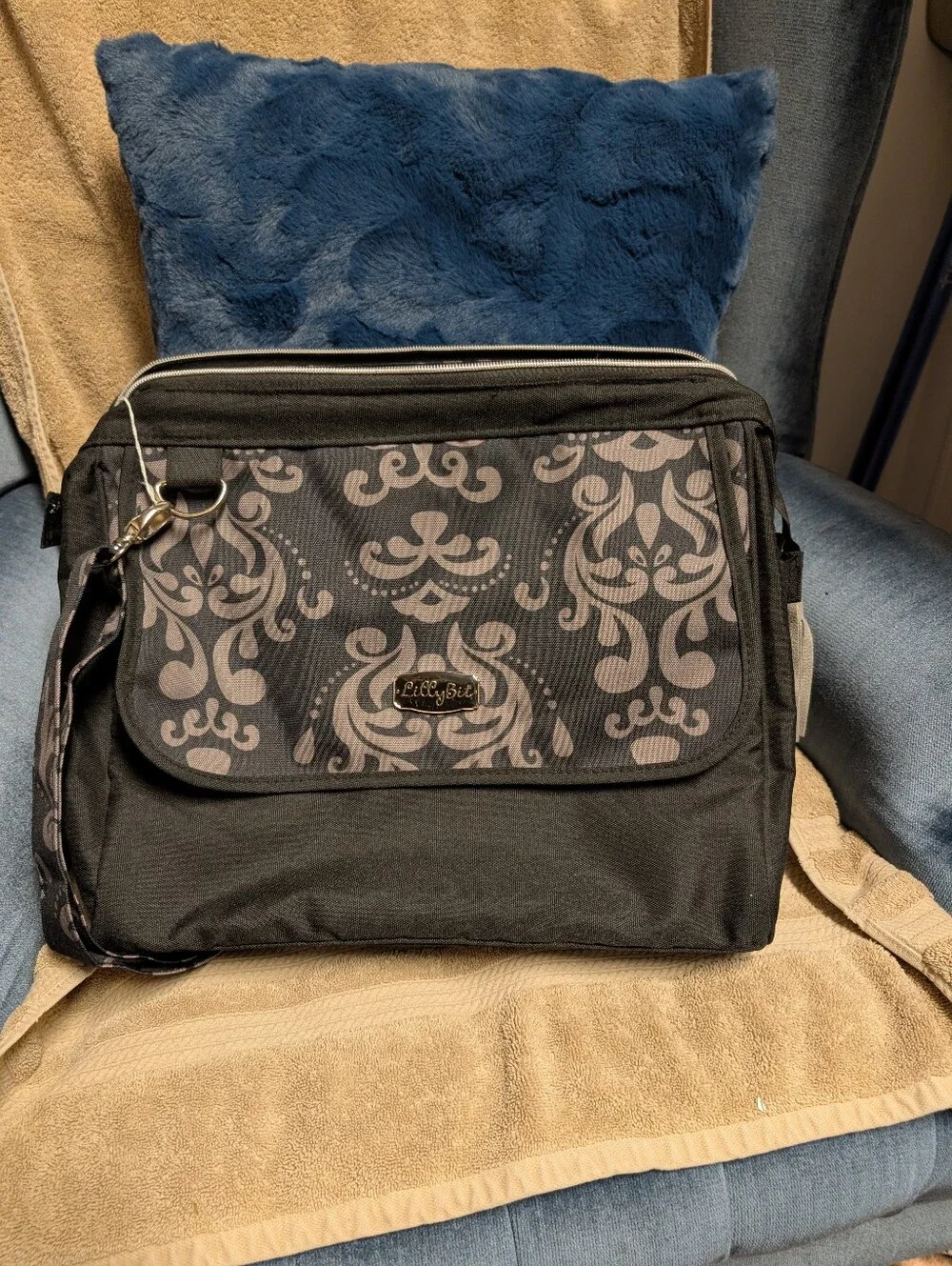 Demdaco Lilly Bit Diaper Bag Like New Damask